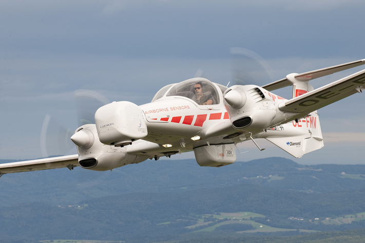 ООО НПК «Йена Инструмент» и Diamond Aircraft Industries GmbH ООО НПК «Йена Инструмент» и Diamond Aircraft Industries GmbH